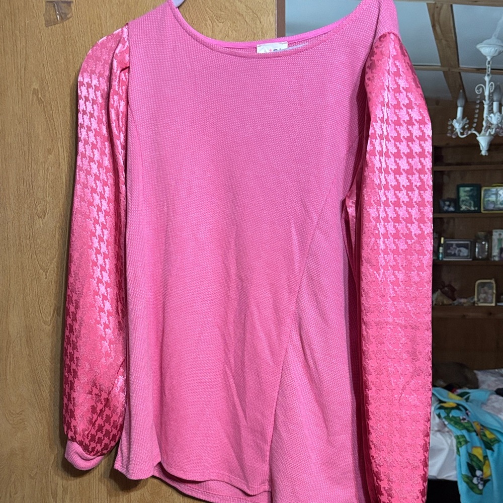 BiBi Vibrant Pink Textured Top